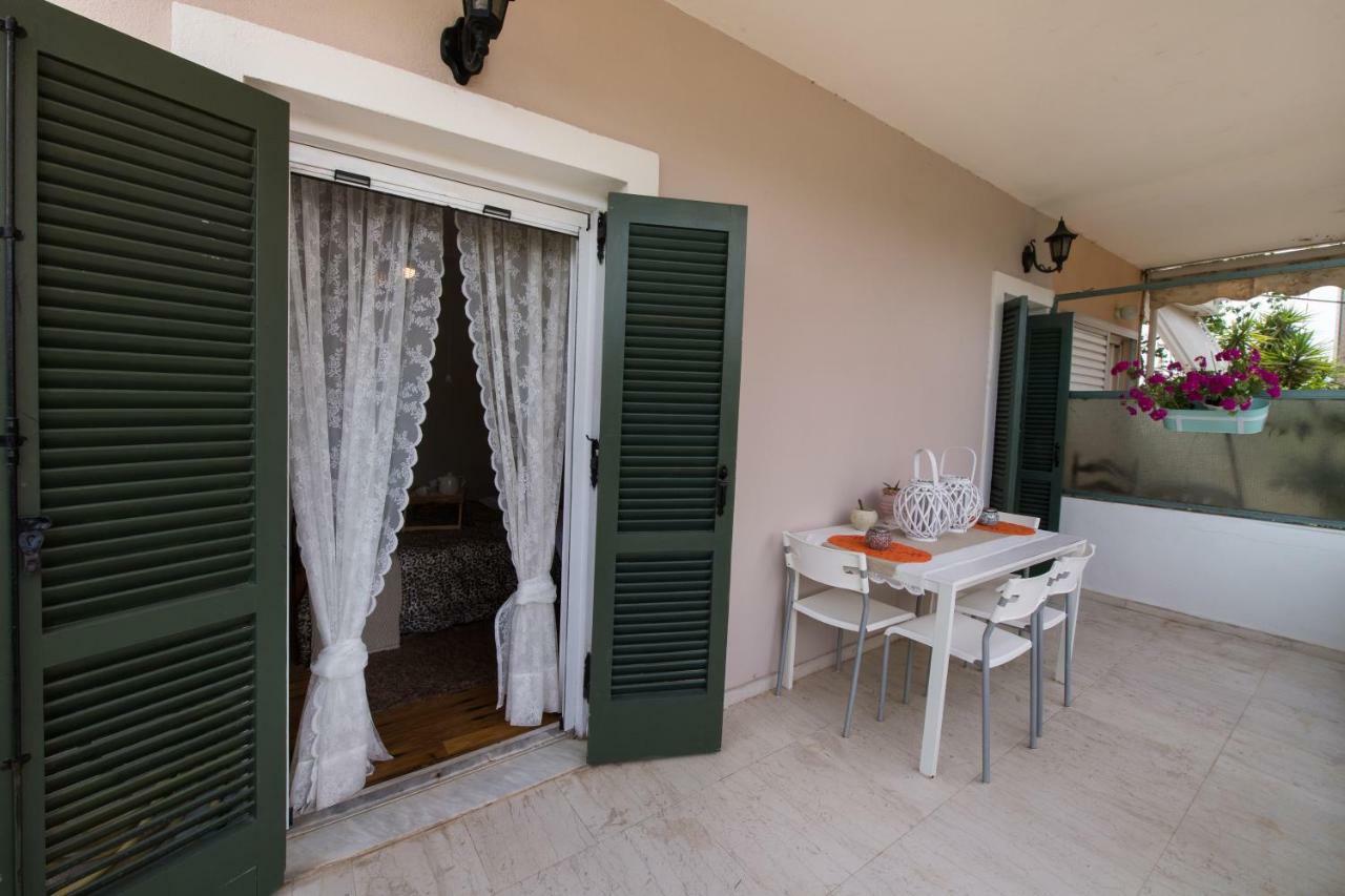 LefkádaLa Casa Di Iroアパートメント エクステリア 写真